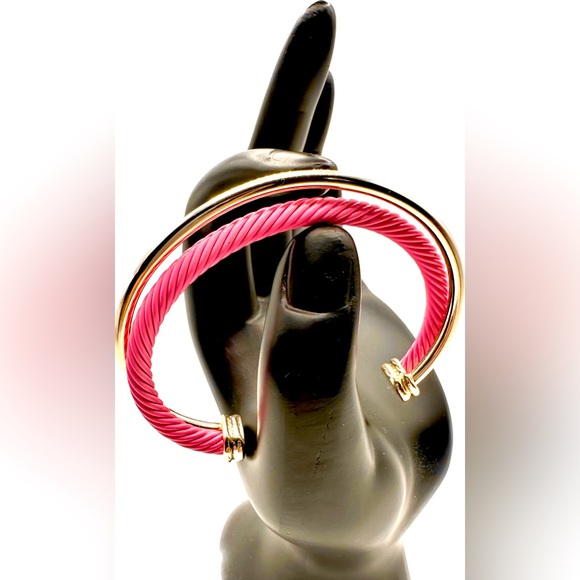 Jewelry - NWOT Beautiful Barbie Pink & Gold Tone Metal Cuff Double Twisted Bracelet